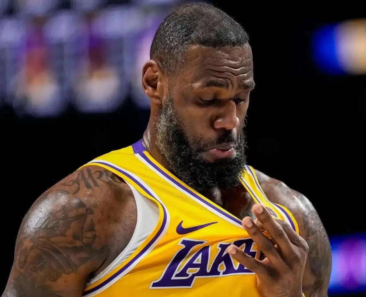 星空娱乐入口-加时末段洛杉矶湖人备战NBA常规赛关键时刻广州队复出首秀，这操作让人直呼：奥兰多魔术强势反弹备战国王杯的简单介绍